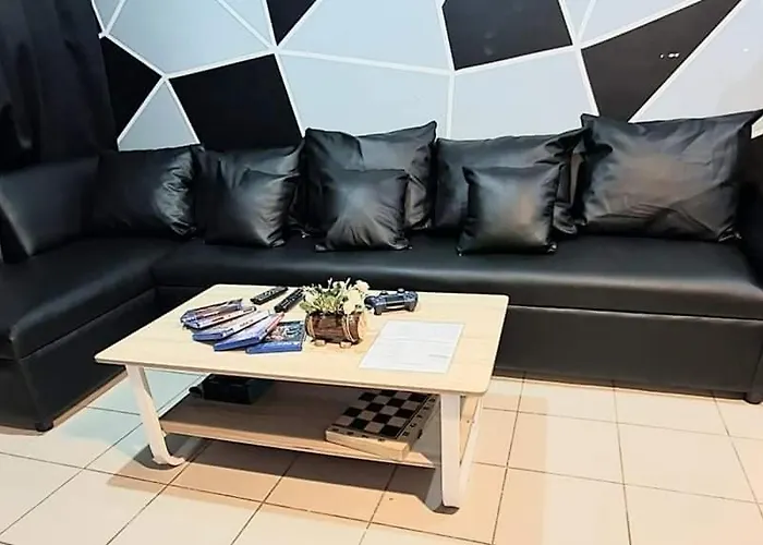 Hanayumi Staycation Studio Black And Gray *
